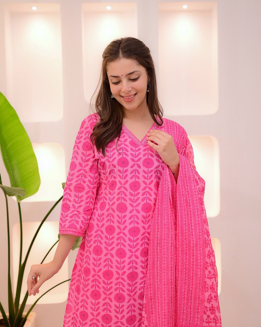 Pink Printed Rayon Kurta Set with Dupatta for Elegant Everyday Wear