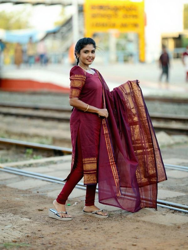 Maroon Ethnic Weave Kurti Set with Elegant Dupatta