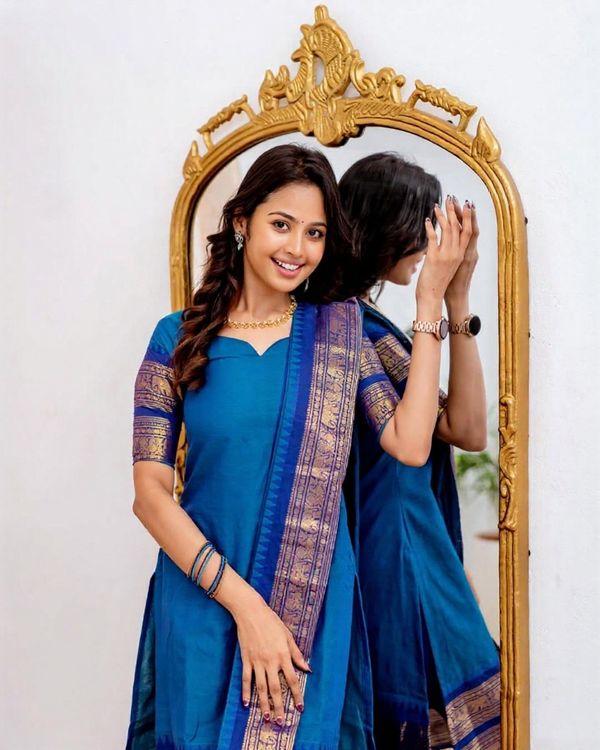 Blue Ethnic Cotton Kurti Set With Zari Work