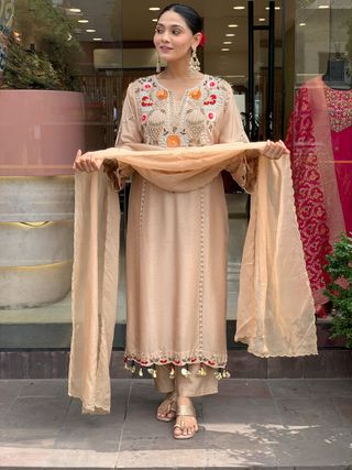 Cream Chanderi Embroidered Kurta Set with Dupatta