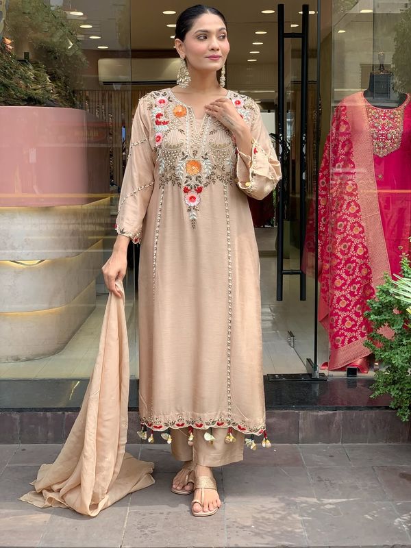 Cream Chanderi Embroidered Kurta Set with Dupatta