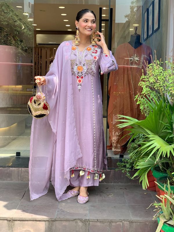 Lavender Chanderi Embroidered Kurta Set with Dupatta