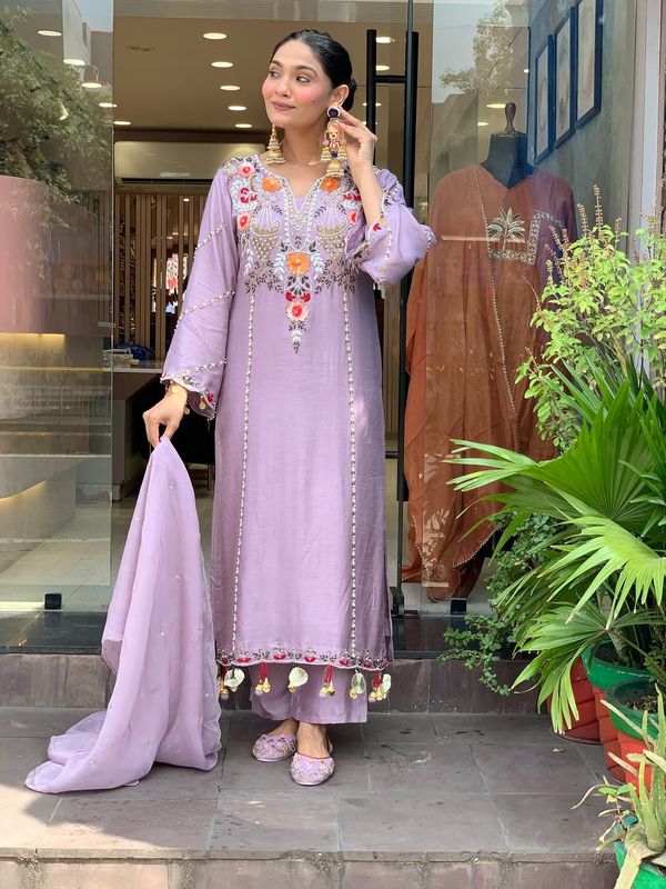 Lavender Chanderi Embroidered Kurta Set with Dupatta