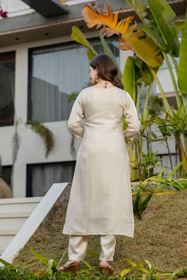 Cream Embroidered Kurta Set with Bandhani Style Dupatta