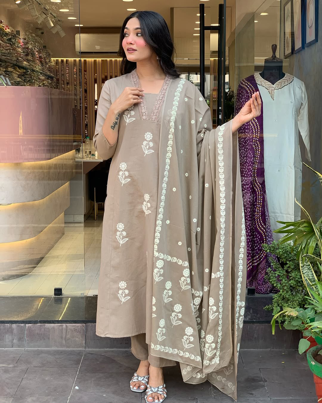 Cream Embroidered Kurta Set with Bandhani Style Dupatta