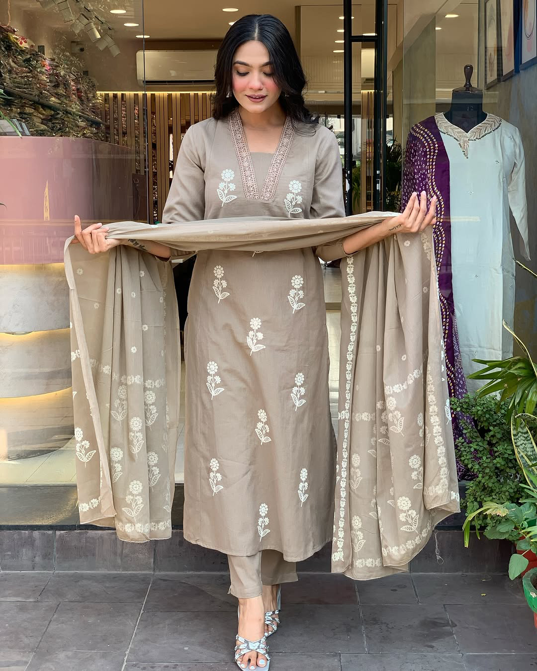 Cream Embroidered Kurta Set with Bandhani Style Dupatta