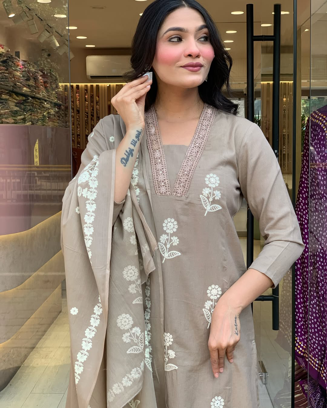 Cream Embroidered Kurta Set with Bandhani Style Dupatta