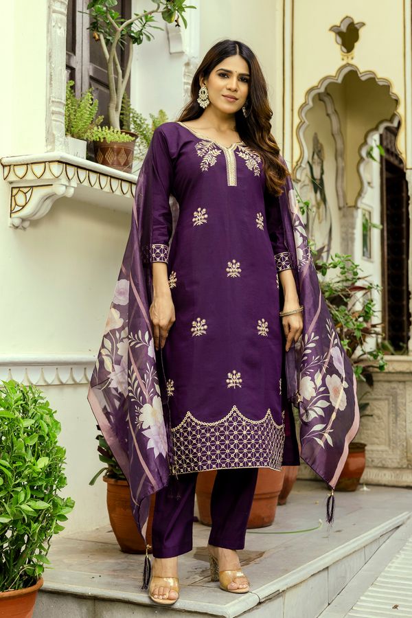 Wine Embroidered Chanderi Kurti Pant Dupatta Set