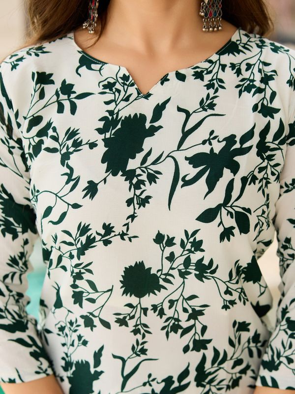 Elegant Green Floral Silk Kurta Pant Dupatta Set