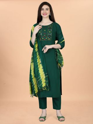 Emerald Green Embroidered Kurta Pant Dupatta Set