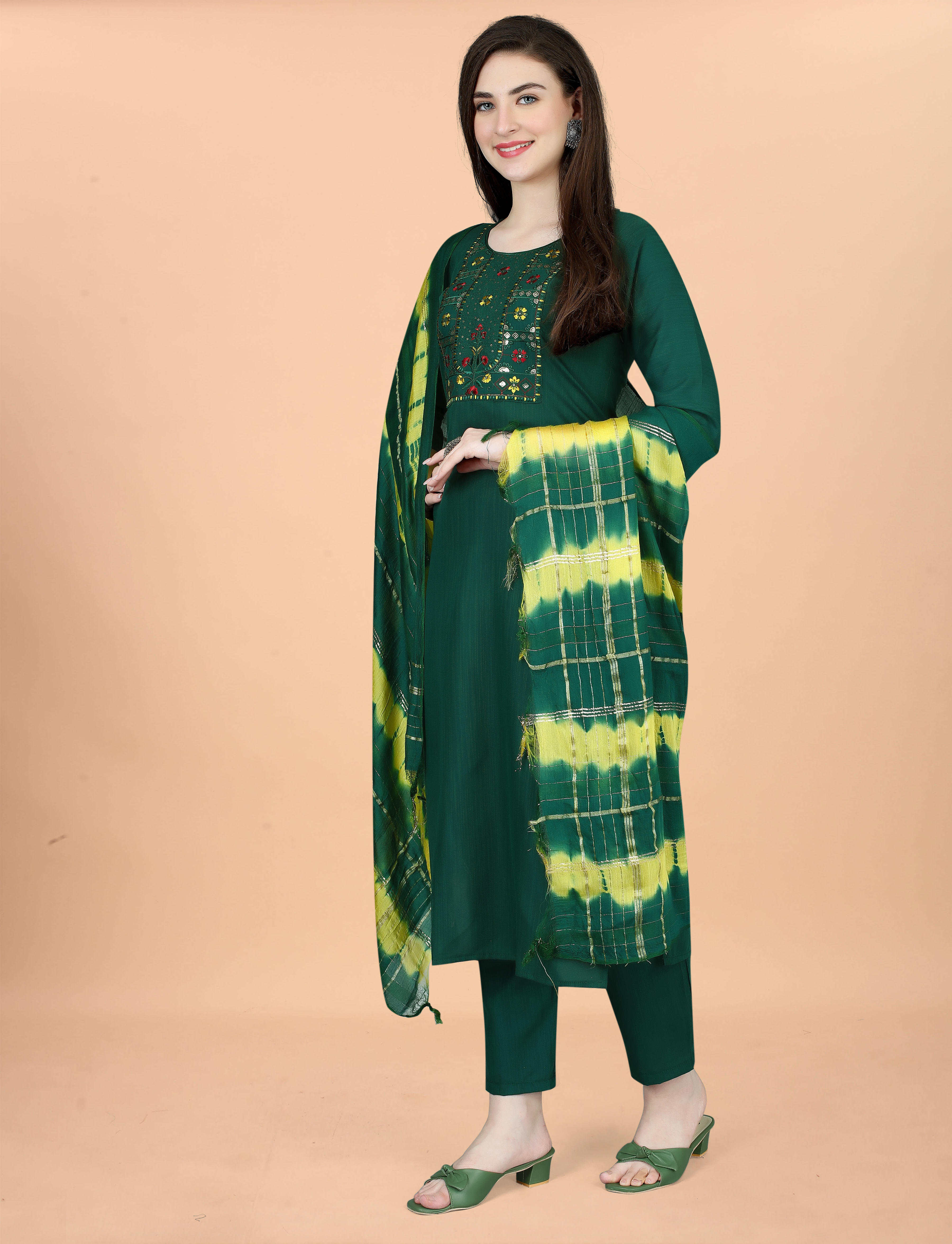 Emerald Green Embroidered Kurta Pant Dupatta Set
