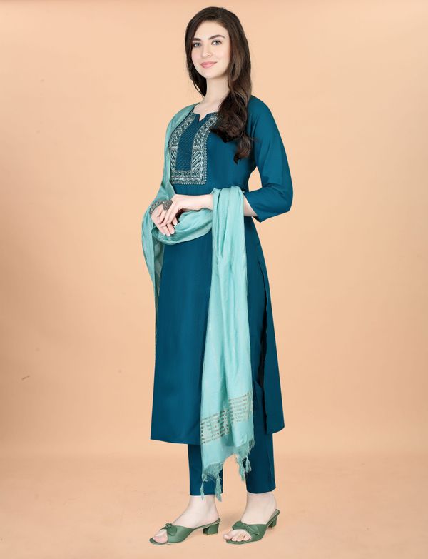 Teal Embroidered Cotton Blend Kurta Dupatta Set Women