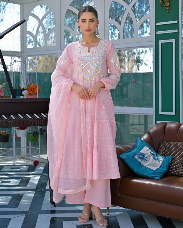 Ivory Floral Embroidered Chanderi Silk Kurta Set Women