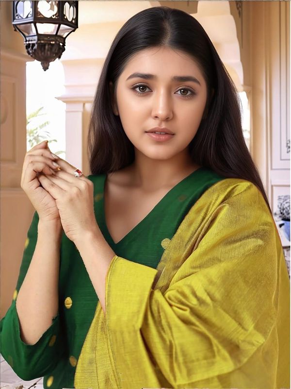 Elegant Green Art Silk Kurta Set with Dupatta